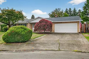 379 SE 34th Ct, Hillsboro, OR 97123 - Photo 3