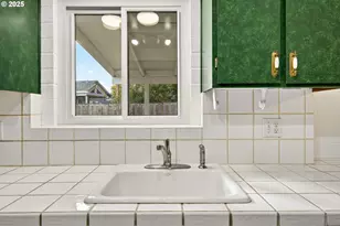 379 SE 34th Ct, Hillsboro, OR 97123 - Photo 19