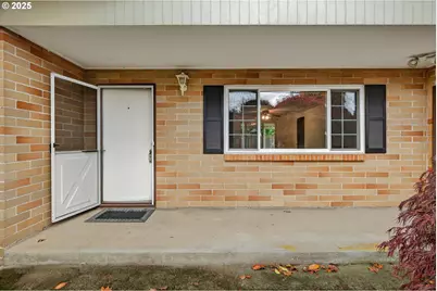 379 SE 34th Ct, Hillsboro, OR 97123 - Photo 7