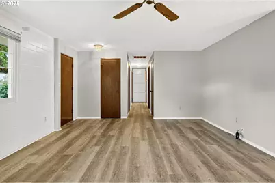 379 SE 34th Ct, Hillsboro, OR 97123 - Photo 13