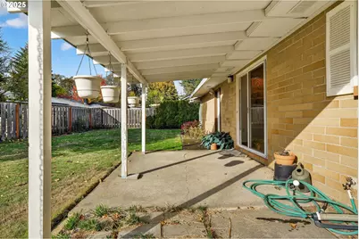 379 SE 34th Ct, Hillsboro, OR 97123 - Photo 37