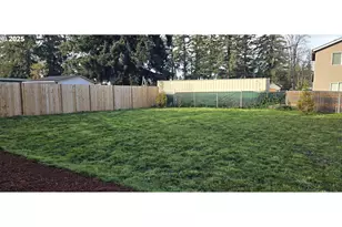 12451 SE Harold St, Portland, OR 97236 - Photo 5