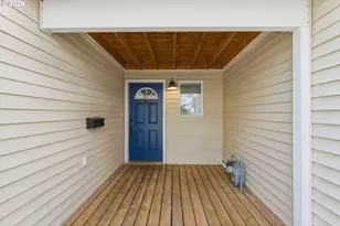 8945 N Calvert Ave, Portland, OR 97217 - Photo 3