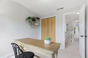 8945 N Calvert Ave, Portland, OR 97217 - Photo 27