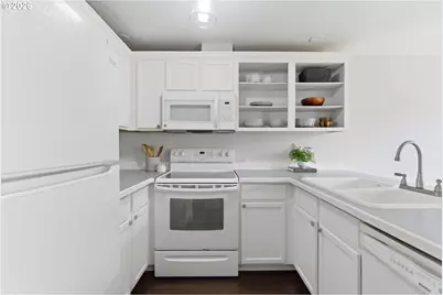 8945 N Calvert Ave, Portland, OR 97217 - Photo 11