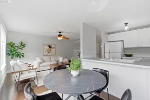 8945 N Calvert Ave, Portland, OR 97217 - Photo 9