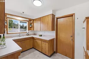 38072 Scravel Hill Rd, Albany, OR 97322 - Photo 19