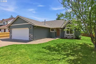 306 E Hilltop Dr, Newberg, OR 97132 - Photo 3