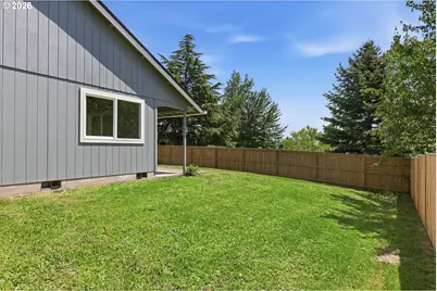 306 E Hilltop Dr, Newberg, OR 97132 - Photo 17