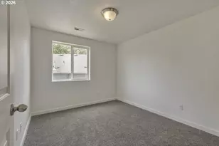 585 SW 207th Ave, Beaverton, OR 97006 - Photo 19