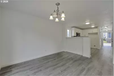 585 SW 207th Ave, Beaverton, OR 97006 - Photo 7