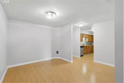 8720 SW Tualatin Rd #303, Tualatin, OR 97062 - Photo 7