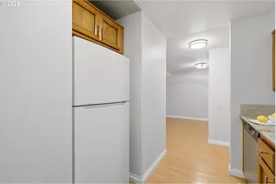 8720 SW Tualatin Rd #303, Tualatin, OR 97062 - Photo 11