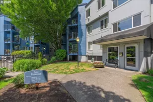 8720 SW Tualatin Rd, Tualatin, OR 97062 - Photo 1