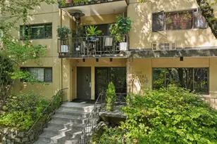 2021 SW Main St, Portland, OR 97205 - Photo 3