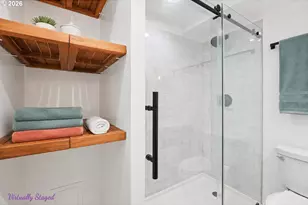 2021 SW Main St, Portland, OR 97205 - Photo 31