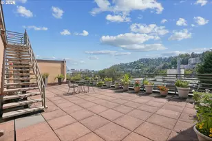 2021 SW Main St, Portland, OR 97205 - Photo 43