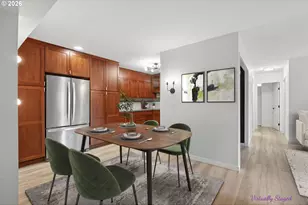 2021 SW Main St, Portland, OR 97205 - Photo 13