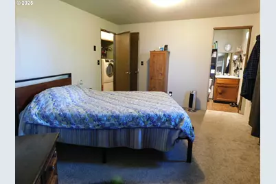 231 NE Darrell Ave, Winston, OR 97496 - Photo 23