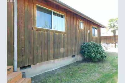 231 NE Darrell Ave, Winston, OR 97496 - Photo 41