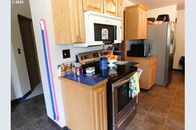 231 NE Darrell Ave, Winston, OR 97496 - Photo 15