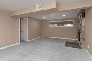 13710 NE Beech St, Portland, OR 97230 - Photo 29