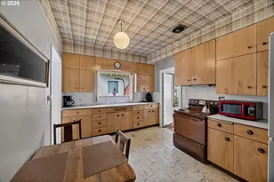 1410 Sherman Ave, North Bend, OR 97459 - Photo 17