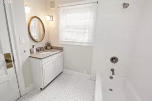 1215 15th St, Astoria, OR 97103 - Photo 25