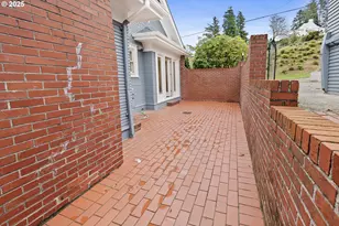 1215 15th St, Astoria, OR 97103 - Photo 23