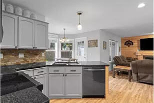 18910 Highland Dr, Oregon City, OR 97045 - Photo 5