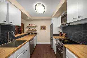 2221 SW 1st Ave, Portland, OR 97201 - Photo 7