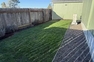 902 N Adams St, Lafayette, OR 97127 - Photo 31