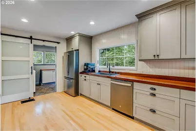 5805 SW Taylor St, Portland, OR 97221 - Photo 13