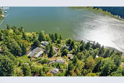 400 Tenmile Ter, Lakeside, OR 97449 - Photo 1