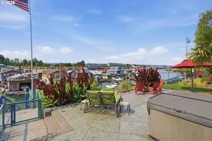 292 N Lotus Isle Dr, Portland, OR 97217 - Photo 13