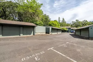 4431 Fox Hollow Rd, Eugene, OR 97401 - Photo 35