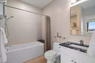2910 Expedition Ln, Astoria, OR 97103 - Photo 13