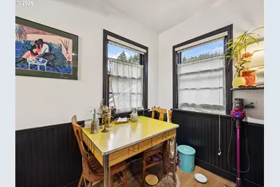 2331 SE 70th Ave, Portland, OR 97215 - Photo 5