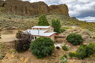 82678 Shotgun Pass Ln, Christmas Valley, OR 97641 - Photo 27