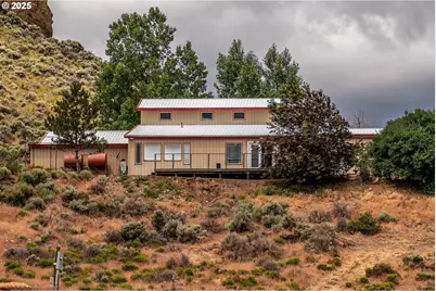 82678 Shotgun Pass Ln, Christmas Valley, OR 97641 - Photo 3