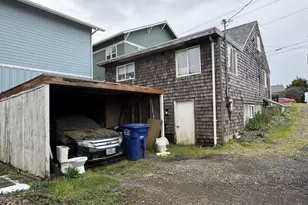 714 NW Coast St, Newport, OR 97365 - Photo 3