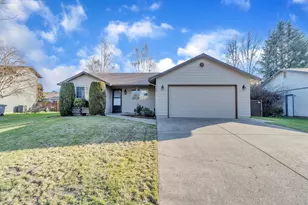 1160 SW Goucher St, McMinnville, OR 97128 - Photo 3