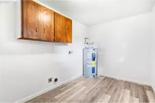 1121 Spruce St, Sweet Home, OR 97386 - Photo 9