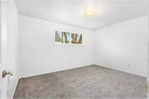 1121 Spruce St, Sweet Home, OR 97386 - Photo 13
