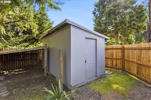 1121 Spruce St, Sweet Home, OR 97386 - Photo 25