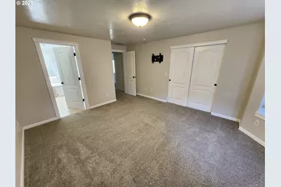 1145 S 6th St, Harrisburg, OR 97446 - Photo 23