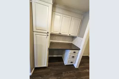 1145 S 6th St, Harrisburg, OR 97446 - Photo 9