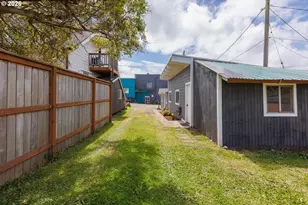 1409 NW 14th St, Lincoln City, OR 97367 - Photo 17