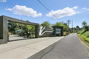 318 NE Roberts Ave, Gresham, OR 97030 - Photo 37