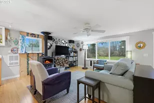 120 Sandy Bend Rd, Castle Rock, WA 98611 - Photo 11